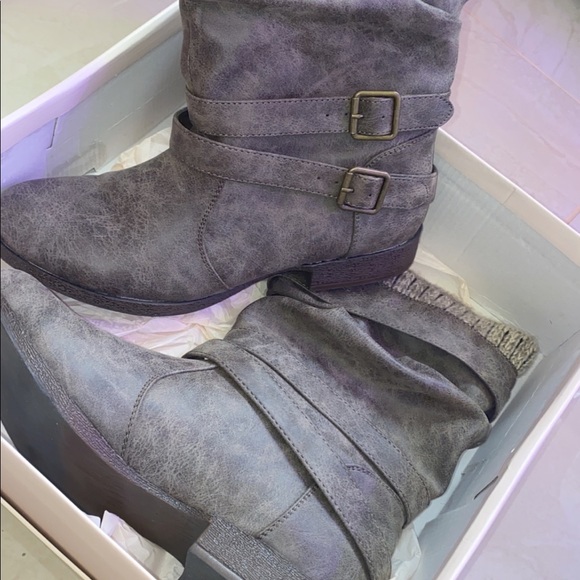 Women’s boots/wedges - Picture 2 of 6